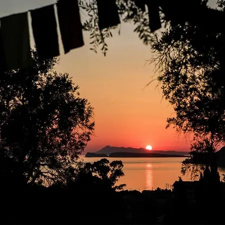 Laxmi Great Sunsets Pool Walk To * 아릴라스