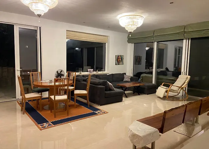 Laxmi Great Sunsets Pool Walk To فيلة أريلاز
